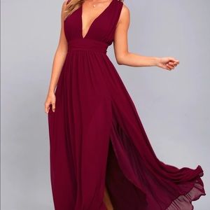 Lulus Burgundy Maxi Dress size M. Great condition!